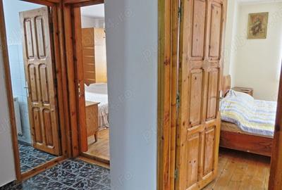 Casă cu 6 camere cu Teren 365 Mp în Zamora - 1
