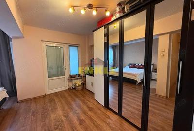 Apartament cu 3 camere decomandat, mobilat în Central - 1