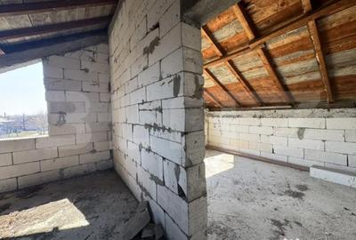 Casă cu 4 camere cu Teren 420 Mp în Cernele - 8