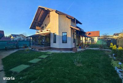 Casă cu 4 camere cu Teren 400 Mp în Central - 2