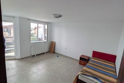 Casă cu 5 camere cu Teren 182 Mp în Central - 9
