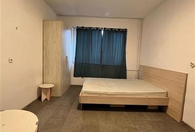 Garsonieră semidecomandată în Tractorul