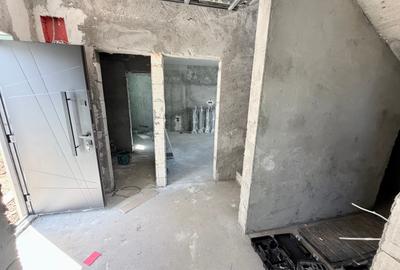 Duplex cu 5 camere cu Canalizare în Sud - 10