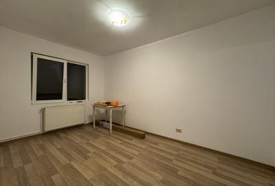 Apartament cu 3 camere semidecomandat, doua balcoane, zona piata Astra - 3