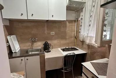 Garsonieră decomandată în Central - 1