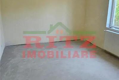 Apartament cu 3 camere în Caracal - 5