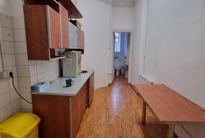 Spatiu birouri 5 camere Bd. Magheru, str. Franklin, 80 mpu, etaj 2 - 12