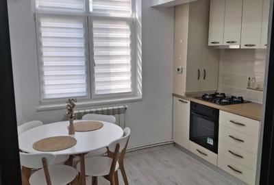 Garsonieră decomandată în Central - 4