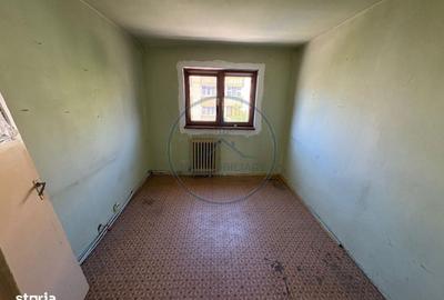 Apartament cu 3 camere decomandat în Ciupercenii Noi - 1