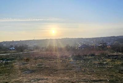 Teren de 670 mp, în Bucium