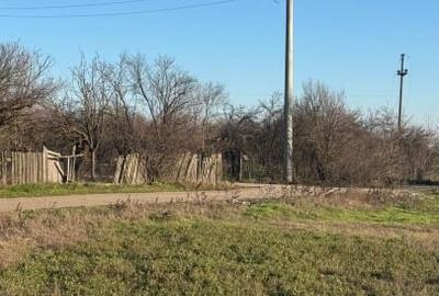 Teren agricol intravilan de 1400 mp, în Comana - 2