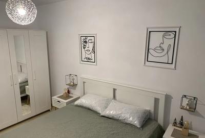 Apartament cu 3 camere decomandat, mobilat în Timpuri Noi