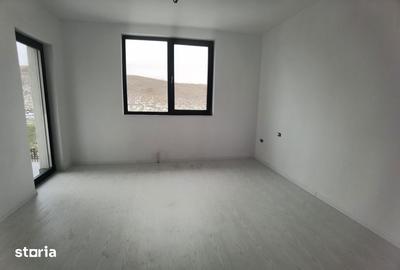 Casă cu 4 camere cu Teren 315 Mp în Valu lui Traian - 7