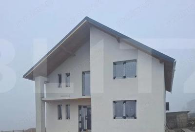 Casă cu Teren 800 Mp în Curtești - 2