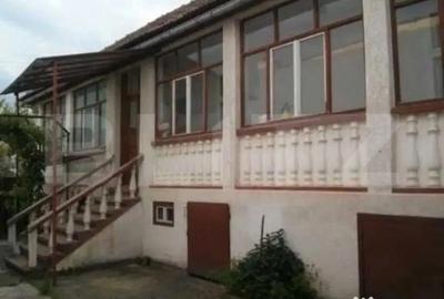Casă cu 3 camere cu Teren 15 Mp în Central