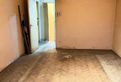 Apartament cu 3 camere decomandat în Titan - 10