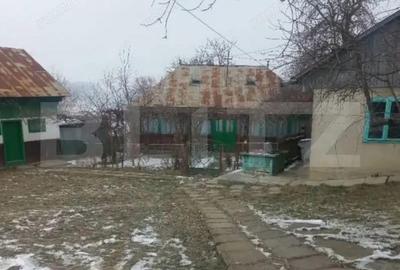 Casă cu 2 camere cu Teren 2700 Mp în Central - 6