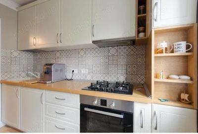 Apartament cu 3 camere semidecomandat în Circumvalațiunii