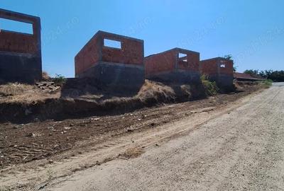 Casă cu 2 camere cu Teren 181 Mp în Călugăreni - 2