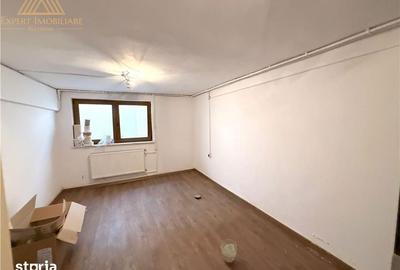 Spațiu comercial, de 60 mp, în Central - 7