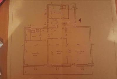 Apartament cu 3 camere decomandat în Drumul Taberei