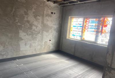 Casă cu 3 camere cu Canalizare în Lumina - 2