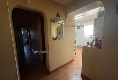 Apartament cu 3 camere decomandat, mobilat în Periferie - 4
