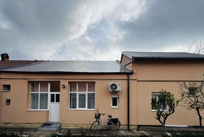 Duplex cu 3 camere cu Canalizare în Lunei - 1