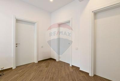 Casă cu 5 camere cu Teren 432 Mp în Balotești - 28