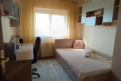 Apartament cu 4 camere semidecomandat în Micălaca - 4