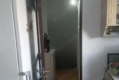 Apartament cu 3 camere semidecomandat în Războieni - 2
