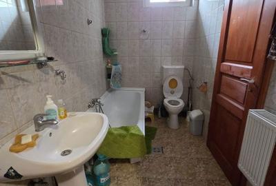 Casă cu 5 camere cu Teren 1800 Mp în Central - 8