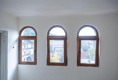 Proprietate mixta -spatiu comercial +rezidenta - 15