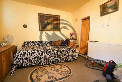 Casă cu 3 camere cu Teren 147 Mp în Vest