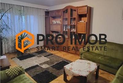 Apartament cu 3 camere decomandat, mobilat în Micro 3 - 1