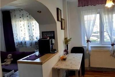 Apartament cu 3 camere, decomandat - zona Racadau - 5