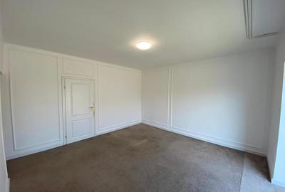 Spațiu comercial, de 78.839996337891 mp, în Central - 3