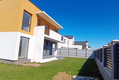 Casă individuală cu 5 camere cu Canalizare în Hărman - 1