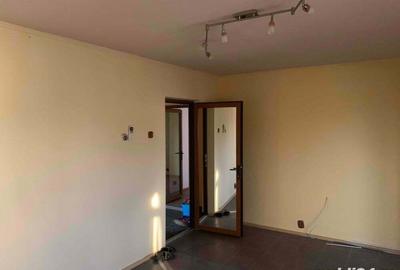 Apartament cu 3 camere decomandat în Mircea-Vodă - 2