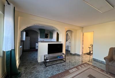 Apartament cu 2 camere decomandat în Florilor - 1