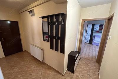 Apartament cu 3 camere decomandat în Cetate