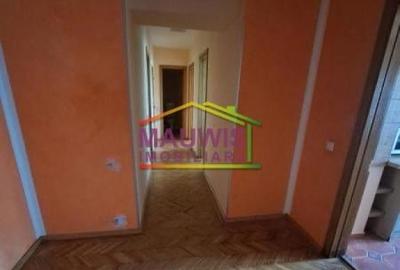 Apartament 3 Camere chiar pe Bd Unirii