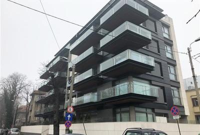 Apartament cu 4 camere semidecomandat, mobilat în Kiseleff - 38