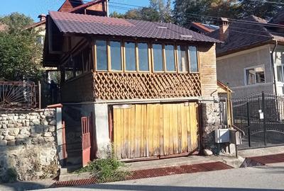 Casă cu 5 camere cu Teren 250 Mp în Central - 3