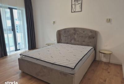 Apartament cu 3 camere semidecomandat, mobilat în 13 Septembrie - 8