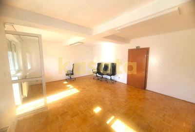 Casă cu 6 camere cu Teren 220 Mp în Central - 20