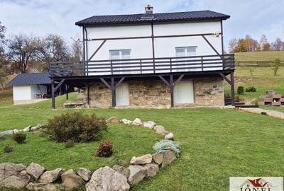 Casa in Muntii Apuseni cu 114.144 mp teren - 2