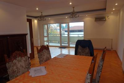 Bloc tip boutique, constr. 2000, parcare subterana si 2 intrari - 4