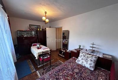 Resita, 2 Cam. Cf. 1, Mobilat+Utilat, Et. 1, Micro 2 - 4