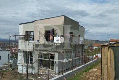 Casă individuală cu 4 camere cu Canalizare în Florești - 4